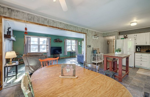 Cassville House | Peaceful Cassville Vacation Rental - Hike & Fish!