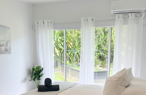 Middle Pocket Cottage | Peaceful Cottage, 10mins to Beach, Private Pool - Farm Stay