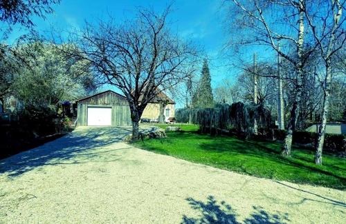 Buzancais Cottage | Peaceful cottage near Indre river, close to Brenne and Châteauroux