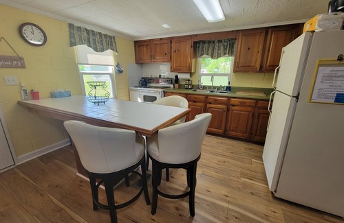 Saluda Cottage | Peaceful Cottage on Lake Murray in Saluda