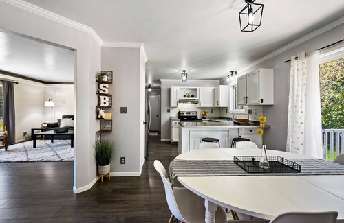 Sister Bay House | Peaceful cul-de-sac and Walking Distance to Sister Bay