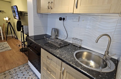 Camden Town Apartment | Peaceful & Elegant