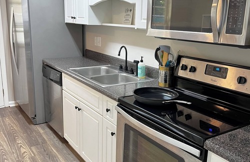 Evans House | Peaceful Evans Retreat – 2-Bedroom Townhome with WiFi and AC
