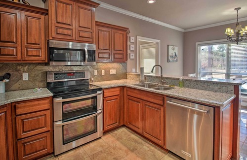 Hot Springs Village House | Peaceful Family Home on Granada Golf Course!