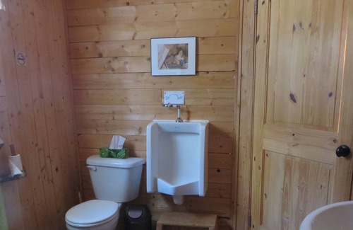 Mauricie Ski Chalet | Peaceful family cottage on Lac Pleasant