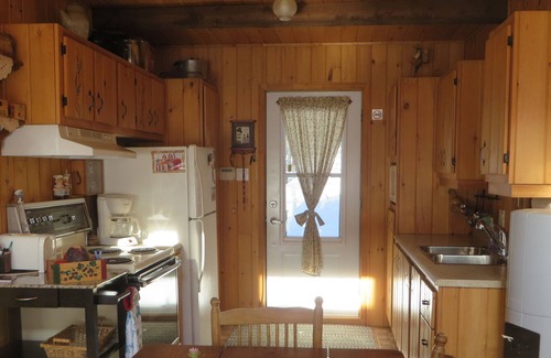 Mauricie Ski Chalet | Peaceful family cottage on Lac Pleasant