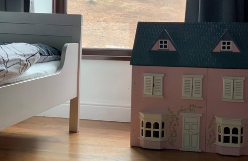 Rhondda Cynon Taff Other | Peaceful Family Cottage Rhondda Valleys