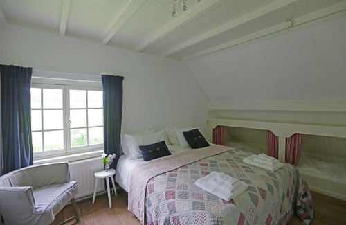 Municipality of Utrechtse Heuvelrug Other | Peaceful Farmhouse in Doorn near Forest