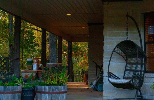 Pangburn House | Peaceful Fishing and Mindful Retreat Cabin on Little Red River