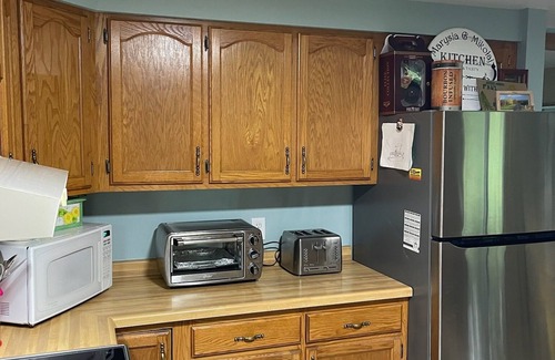 New Lisbon House | PEACEFUL GATAWAY NEAR CASTLE ROCK LAKE