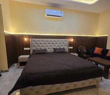 Chandigarh Villa | Peaceful Getaway - Homestay Near Airport