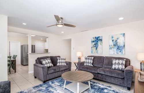 Clovis House | Peaceful Getaway in Clovis, Cozy 4Bed/2Bath