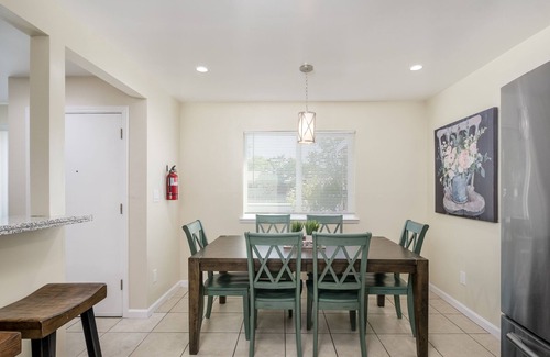Clovis House | Peaceful Getaway in Clovis, Cozy 4Bed/2Bath