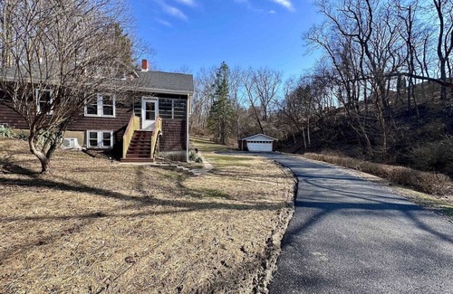 Carnegie House | Peaceful Giant House close to city