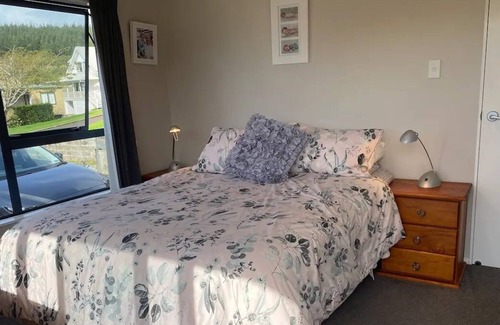 Onemana House | Peaceful Holiday Home in Beachside Onemana
