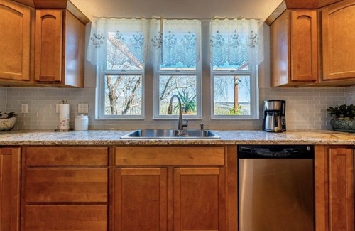 Rackerby House | Peaceful home in the country