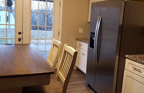 Cookeville House | Peaceful Home On A Hill In Cookeville, Tennessee