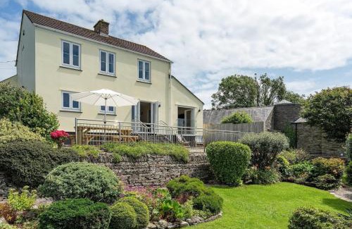 Trewarmett House | Peaceful Home Sea Views Private Parking