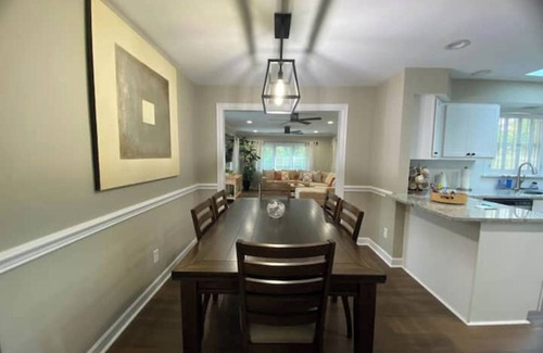 Warren House | Peaceful Home