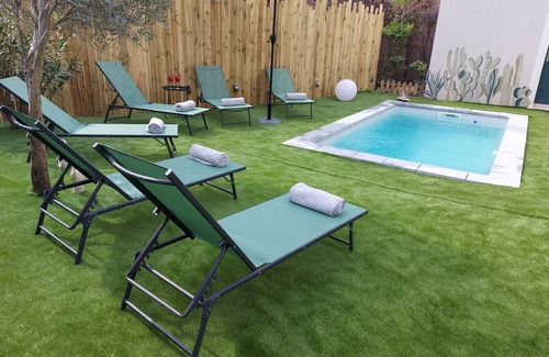 Montelimar House | Peaceful house, 3 air-conditioned bedrooms upstairs, private pool, enclosed garden