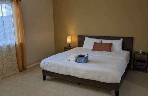 Hillsboro Villa | Peaceful house near downtown Hillsboro