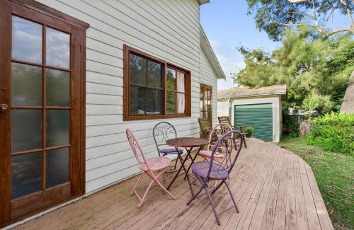 Huskisson House | Peaceful Huskisson Cottage - Pet Friendly
