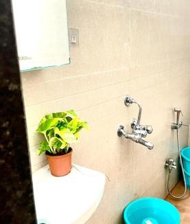 Goregaon East House | Peaceful