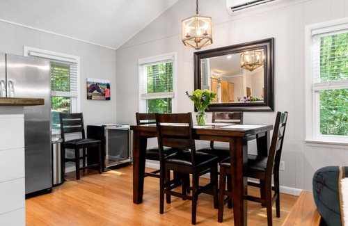 Lake Toxaway House | Peaceful Ivy Ridge - w/waterfalls, hikes + hot tub!