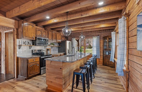Terrell Cabin | Peaceful Lake Norman Log Cabin on the Main Channel