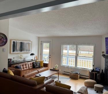 Athens House | Peaceful Lakefront and Fireplace Getaway Upstate Escape