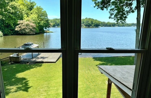 Macon House | Peaceful LaKeFronT property with Beautiful Lake View for a getaway you deserve!