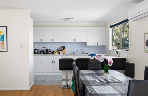 Loch Sport House | Peaceful Lakeside Escape | Family-Friendly, Games Room & Walk to Café
