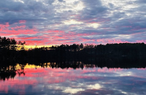 Raymond House | Peaceful Lakeside Escape