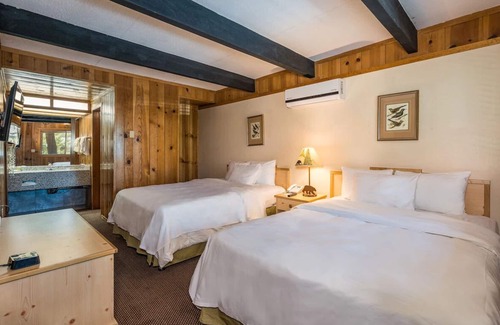 Bass Lake Hotel | Peaceful Lakeside Stay Close to Yosemite’s Iconic Trails and Bass Lake Views