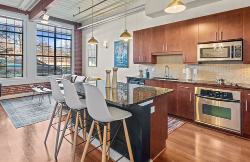 Edgewood Condo | Peaceful Loft in Walkable Edgewood / Little 5 Points
