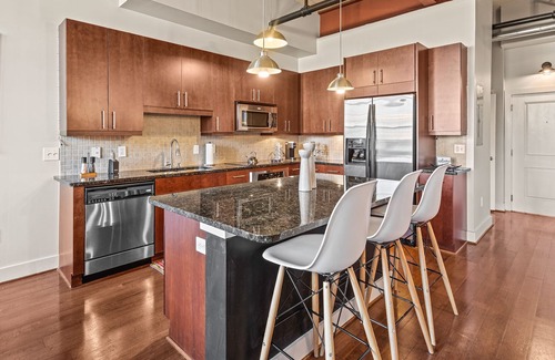 Edgewood Condo | Peaceful Loft in Walkable Edgewood / Little 5 Points