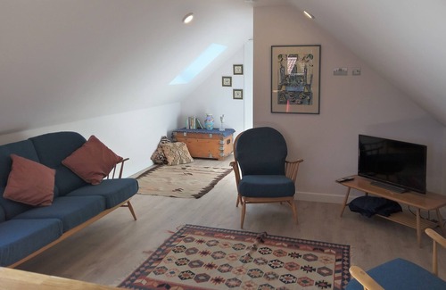 Norwich Apartment | Peaceful Loft Retreat
