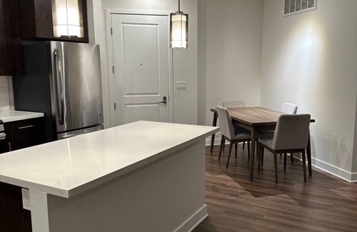 Atwater Village Apartment | Peaceful luxury 2bed/2bath with Pool & Spa