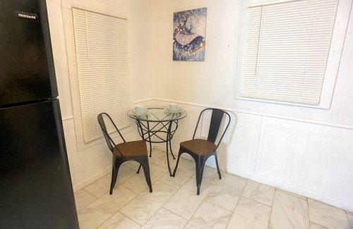Trotwood House | Peaceful Luxury Newly Renovated 4 BR with Fire Pit