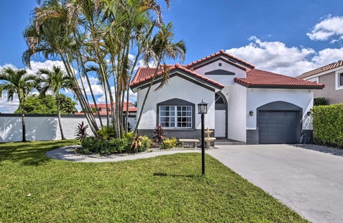 Miami Gardens House | Peaceful Miami Gardens Getaway with Lake Views!