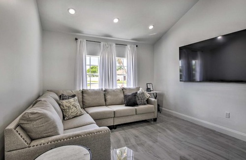 Miami Gardens House | Peaceful Miami Gardens Getaway with Lake Views!