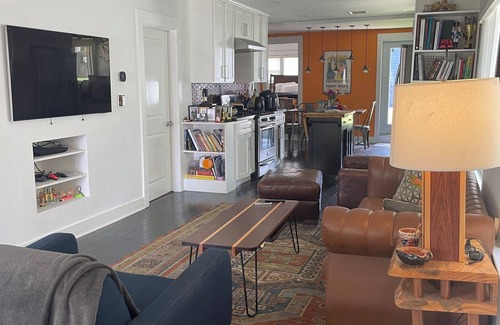 Los Feliz House | Peaceful Mid-Century House in the Heart of Silver Lake
