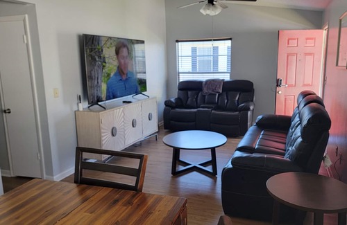 Lakeland Apartment | Peaceful Minutes to Disney - SEU