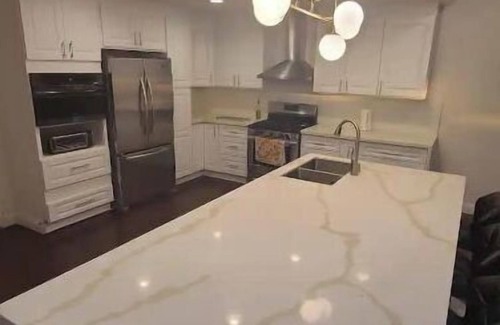 Mission Viejo House | Peaceful modern renovated house with hot tub