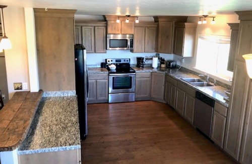 Silver Star House | Peaceful Montana Retreat on 4 Acres – Clean, Quiet & Surrounded by Nature