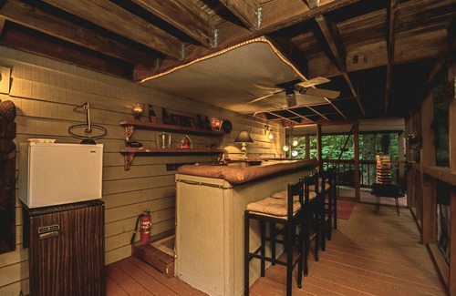 Sevierville Cabin | Peaceful Mountain Cabin Chalet & Wonderful Outdoor Living Space and Sports bar.