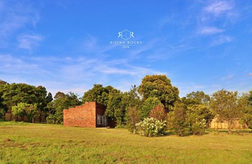 Magaliesberg Ski Chalet | Peaceful Mountain Cottage :Hikes/Boma/Animals/Pool