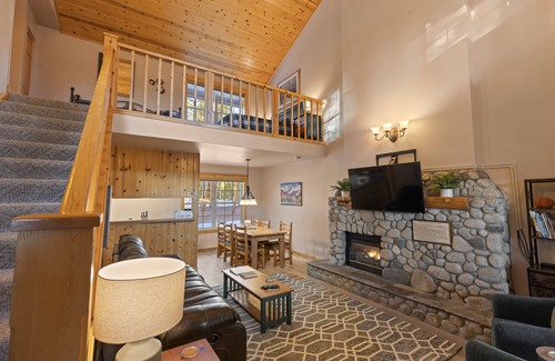 Leadville Apartment | Peaceful Mountain Retreat: 2 Kings & Gas Fireplace