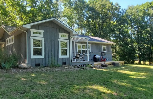 Tracy City Cottage | Peaceful Mountaintop Cottage