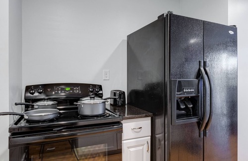 Woodbine Apartment | Peaceful Music City Staycation - Pet Friendly & FREE Parking!